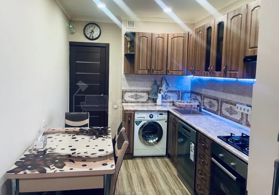 3 Սենյականոց Բնակարան, 85քմ, 4/11 հարկ, Դիզայներական Վերանորոգված