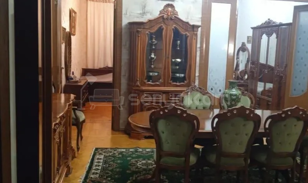 3 Սենյականոց Բնակարան Քարե Շենքում, 110քմ, 2/3 հարկ, Կապիտալ Վերանորոգված