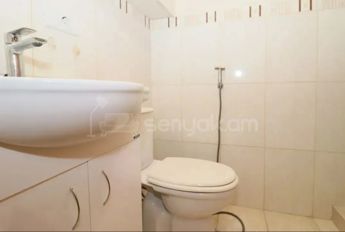 2 Սենյականոց Բնակարան Նորակառույցում, 70քմ, 3/3 հարկ, Կապիտալ Վերանորոգված