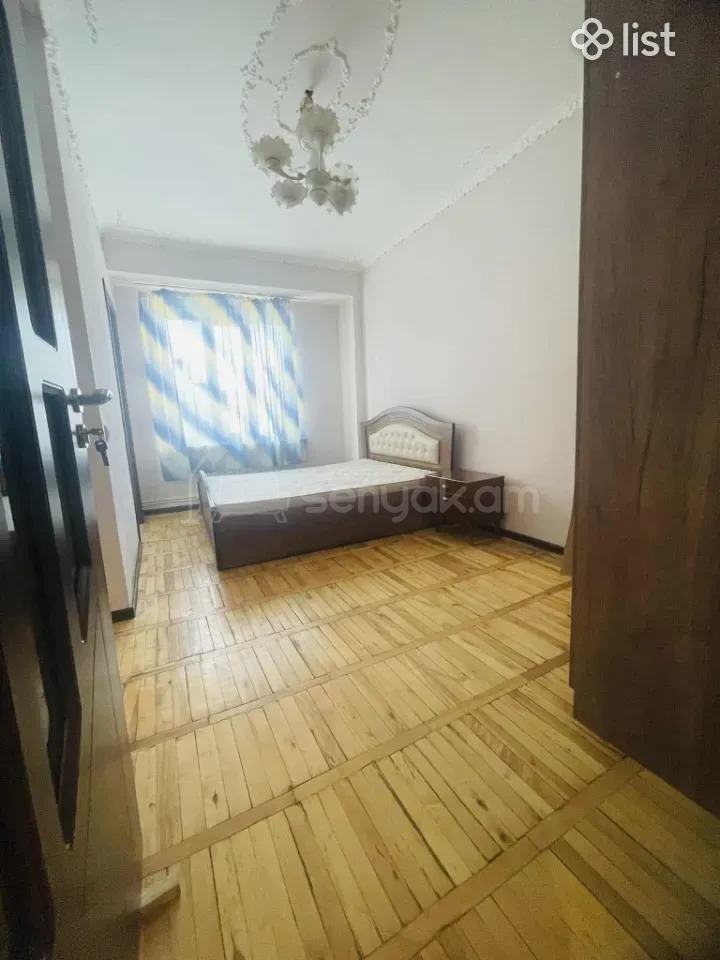 1 Սենյականոց Բնակարան, 62քմ, 7/9 հարկ, Նորմալ Վիճակում, Կահավորված, Արևկող