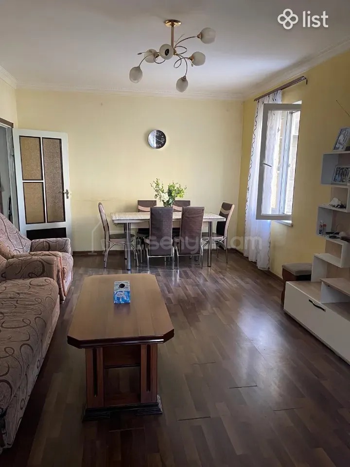 1 Սենյականոց Բնակարան, 42քմ, 4/9 հարկ, Նորմալ Վիճակում, Կահավորված, Արևկող