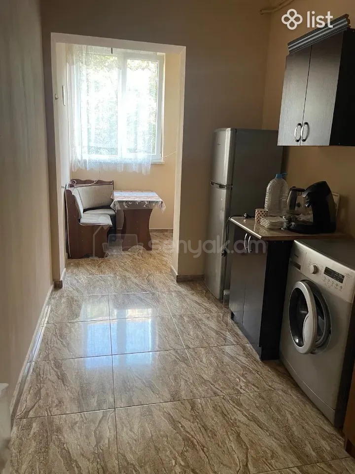 1 Սենյականոց Բնակարան, 42քմ, 4/9 հարկ, Նորմալ Վիճակում, Կահավորված, Արևկող