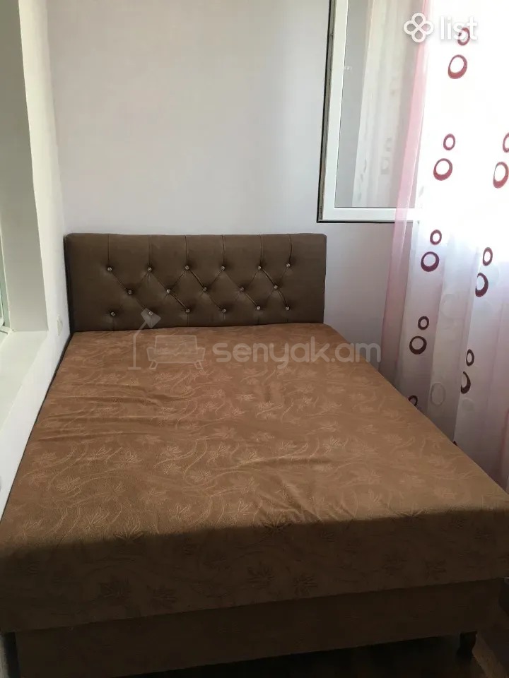 1 Սենյականոց Բնակարան, 42քմ, 4/9 հարկ, Նորմալ Վիճակում, Կահավորված, Արևկող