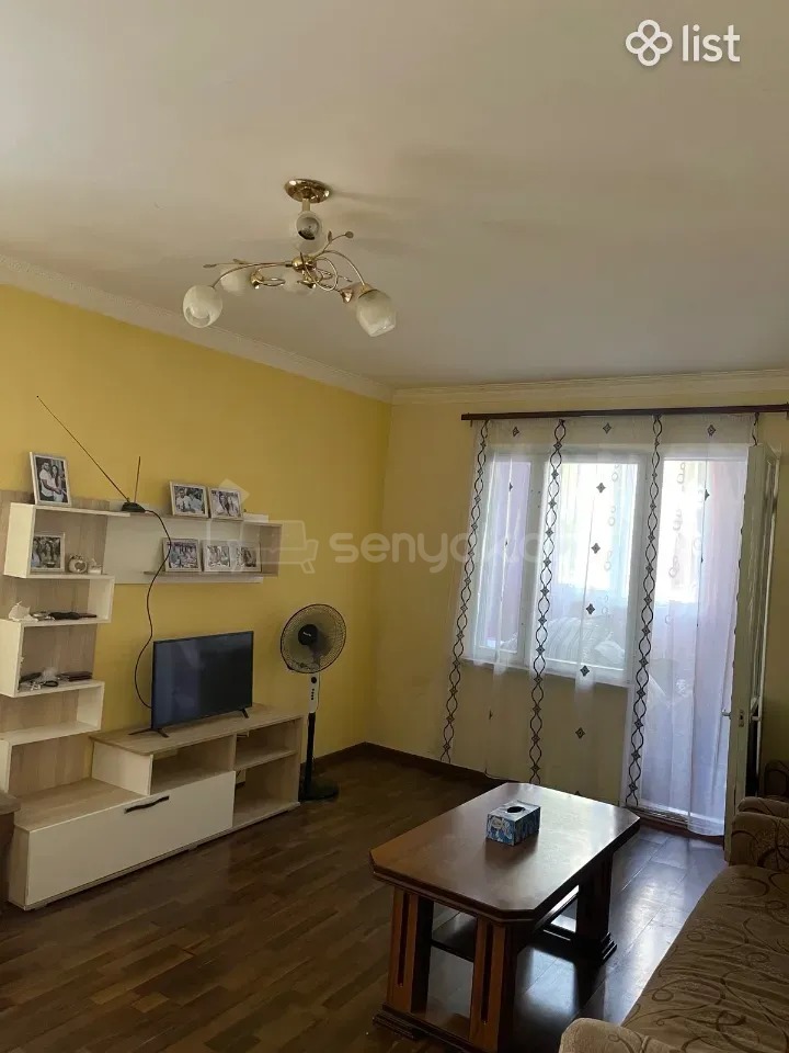 1 Սենյականոց Բնակարան, 42քմ, 4/9 հարկ, Նորմալ Վիճակում, Կահավորված, Արևկող