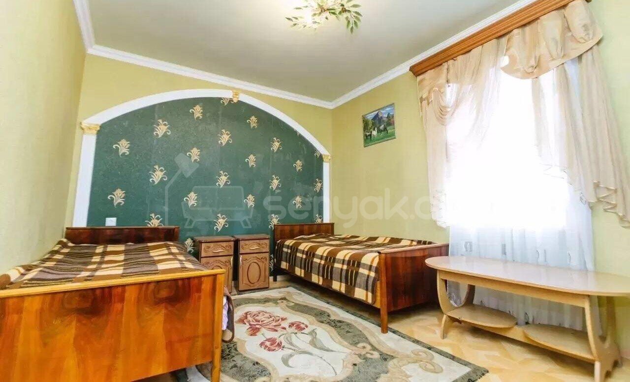 5 Սենյականոց Բնակարան Նորակառույց Քարե Շենքում, 160քմ, 2/2 հարկ, Դիզայներական Վերանորոգված, Կահավորված