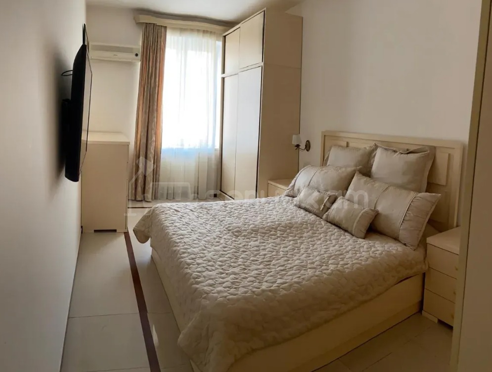 2 Սենյականոց Բնակարան Քարե Շենքում, 68քմ, 4/5 հարկ, Կապիտալ Վերանորոգված