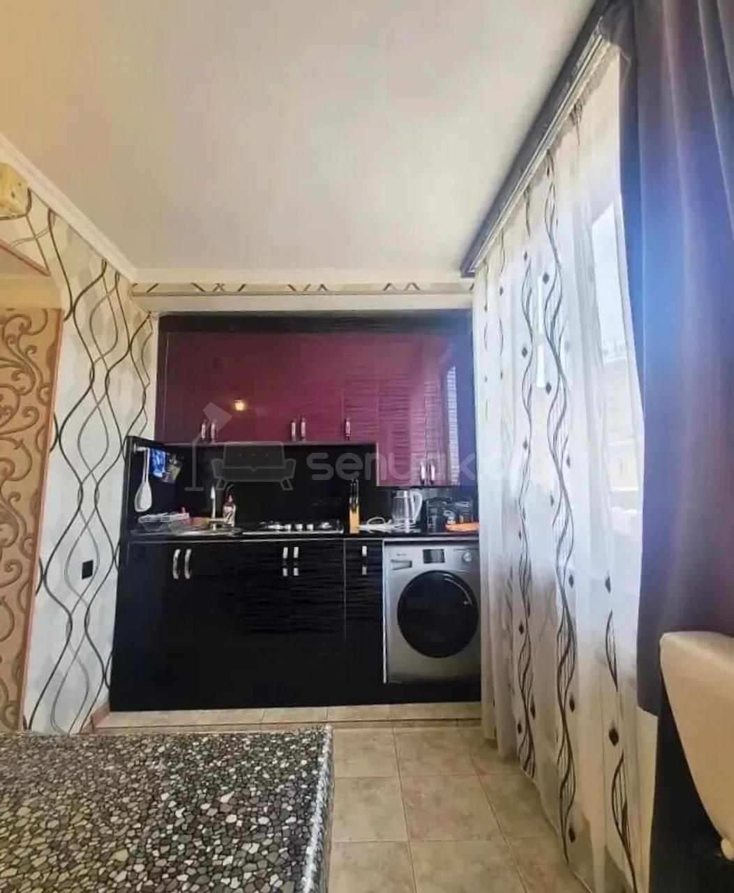 3 Սենյականոց Բնակարան Քարե Շենքում, 62քմ, 4/4 հարկ, Դիզայներական Վերանորոգված, Կահավորված