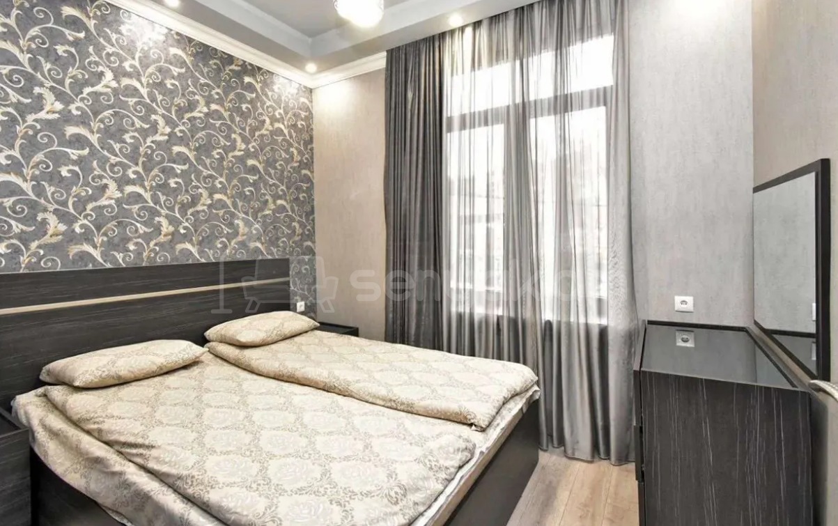 2 Սենյականոց Բնակարան Քարե Շենքում, 45քմ, 2/5 հարկ, Դիզայներական Վերանորոգված