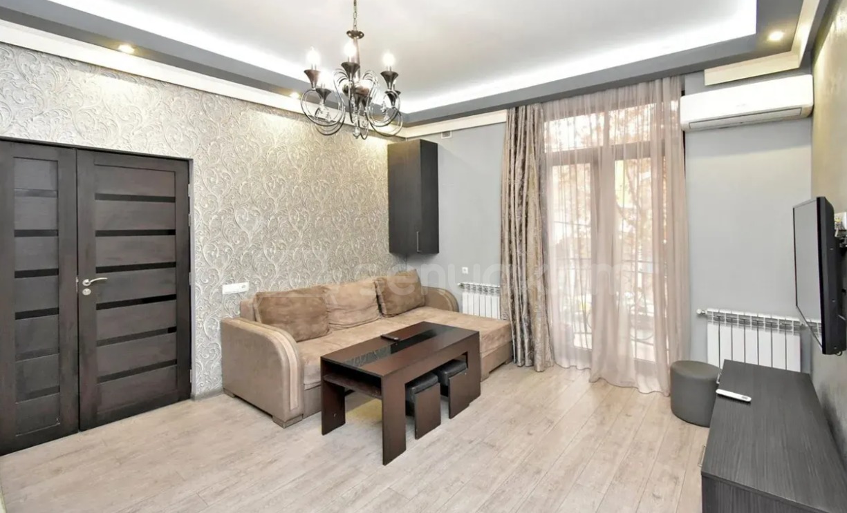 2 Սենյականոց Բնակարան Քարե Շենքում, 45քմ, 2/5 հարկ, Դիզայներական Վերանորոգված