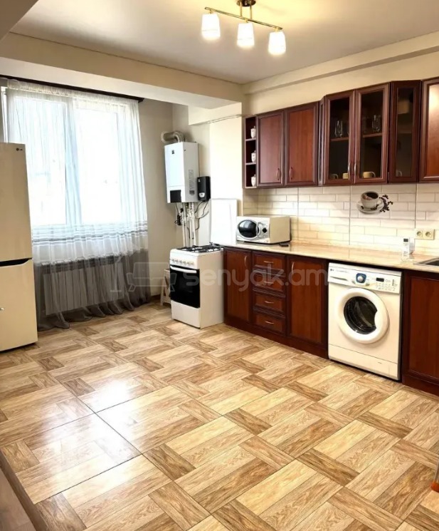 2 Սենյականոց Բնակարան, 40քմ, 11/11 հարկ, Կապիտալ Վերանորոգված