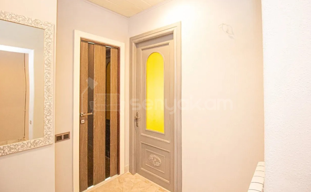 2 Սենյականոց Բնակարան, 42քմ, 2/9 հարկ, Կապիտալ Վերանորոգված