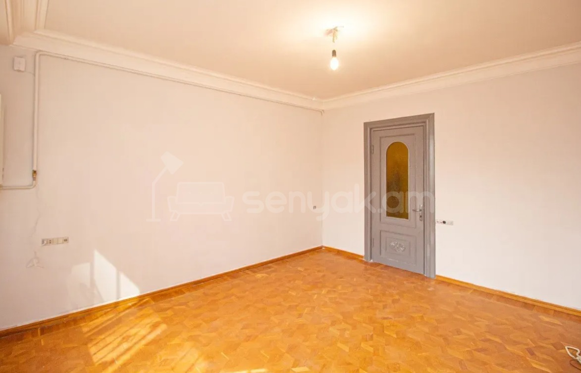 2 Սենյականոց Բնակարան, 42քմ, 2/9 հարկ, Կապիտալ Վերանորոգված