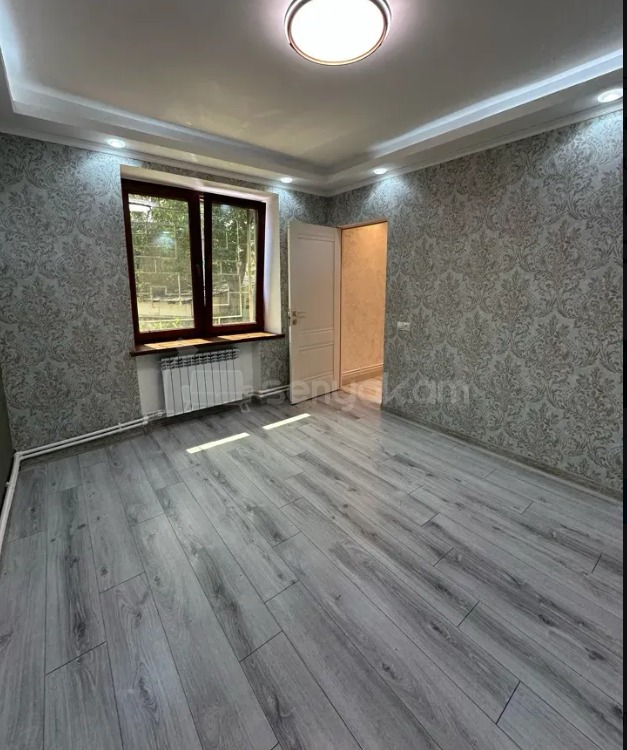 2 Սենյականոց Բնակարան Քարե Շենքում, 52քմ, 2/5 հարկ, Դիզայներական Վերանորոգված