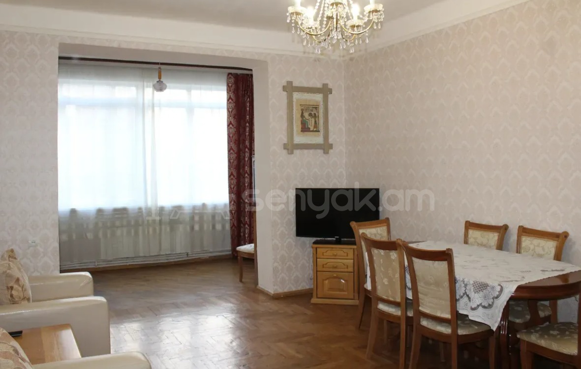 3 Սենյականոց Բնակարան Քարե Շենքում, 100քմ, 2/6 հարկ, Կոսմետիկ Վերանորոգված