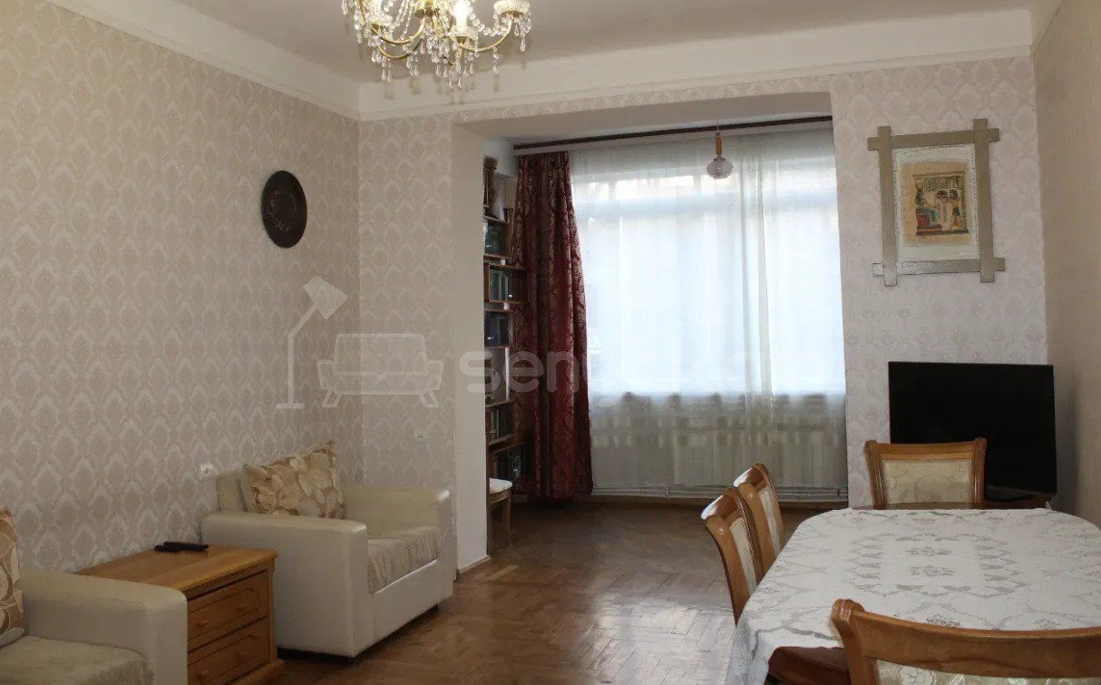 3 Սենյականոց Բնակարան Քարե Շենքում, 100քմ, 2/6 հարկ, Կոսմետիկ Վերանորոգված