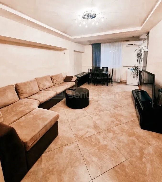 3 Սենյականոց Բնակարան, 71քմ, 2/10 հարկ, Կապիտալ Վերանորոգված