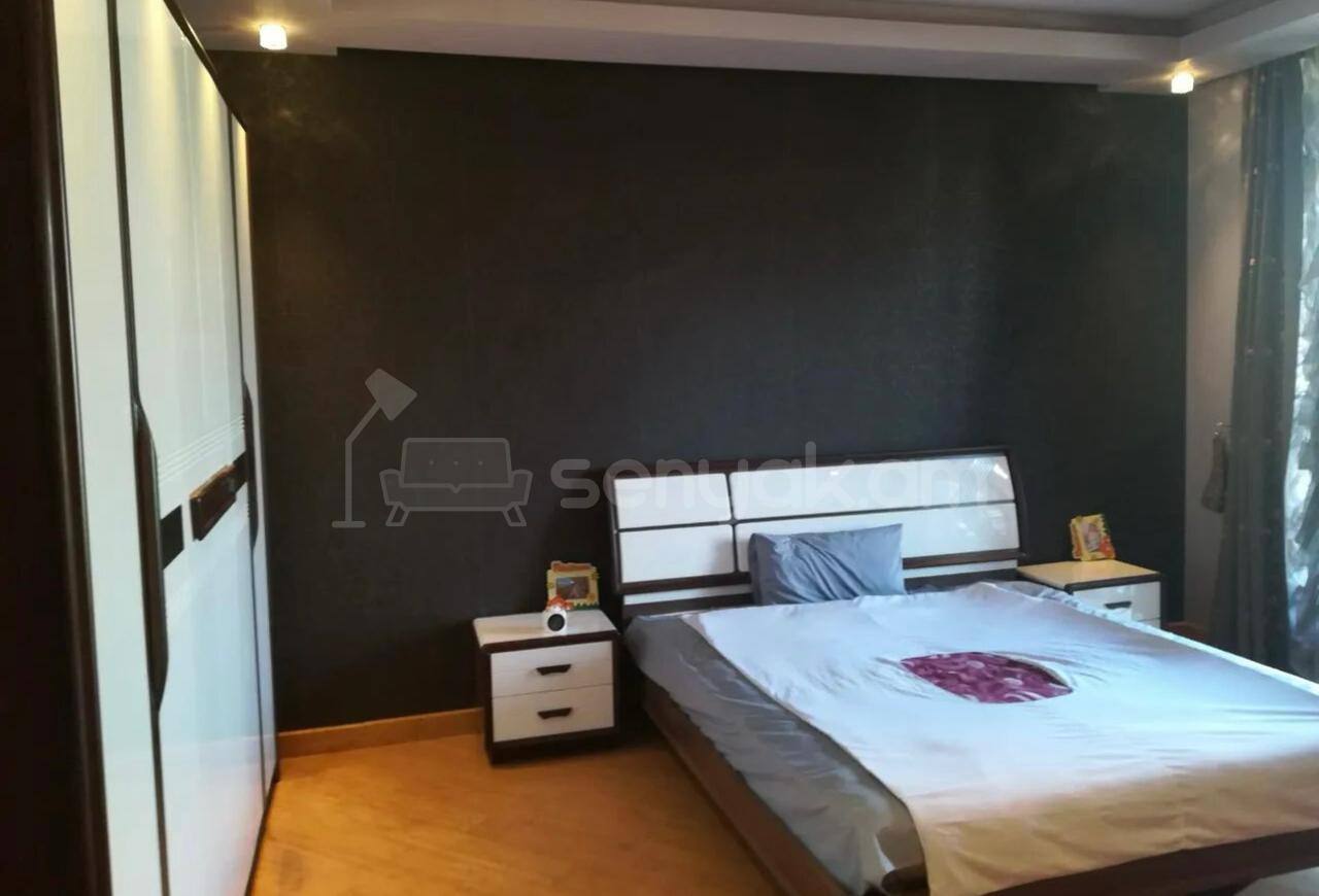 3 Սենյականոց Բնակարան Քարե Շենքում, 95քմ, 3/4 հարկ, Դիզայներական Վերանորոգված, Կահավորված