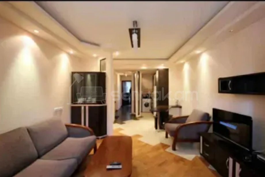 2 Սենյականոց Բնակարան Քարե Շենքում, 45քմ, 2/5 հարկ, Դիզայներական Վերանորոգված