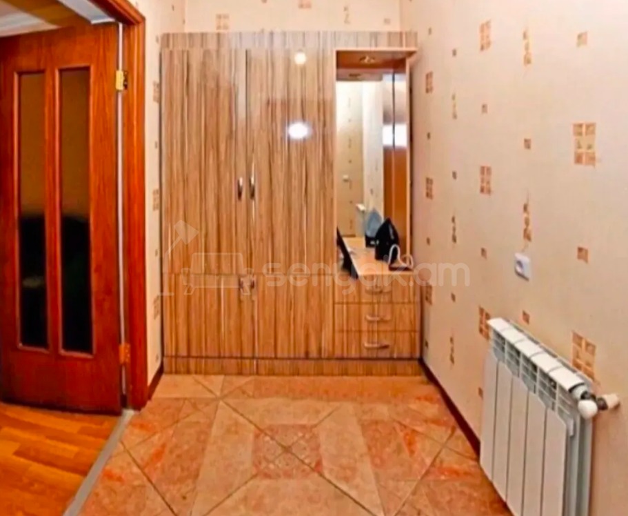 2 Սենյականոց Բնակարան Քարե Շենքում, 48քմ, 4/5 հարկ, Կապիտալ Վերանորոգված