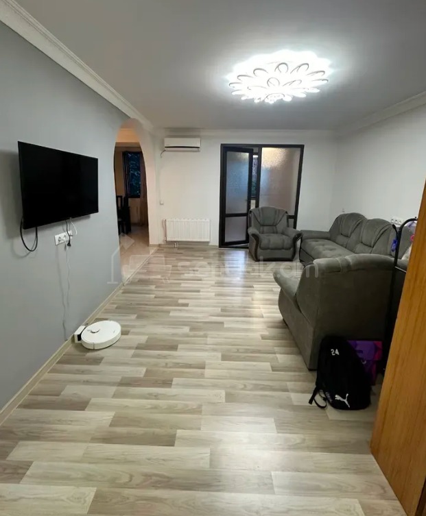 2 Սենյականոց Բնակարան Քարե Շենքում, 57քմ, 1/5 հարկ, Կապիտալ Վերանորոգված