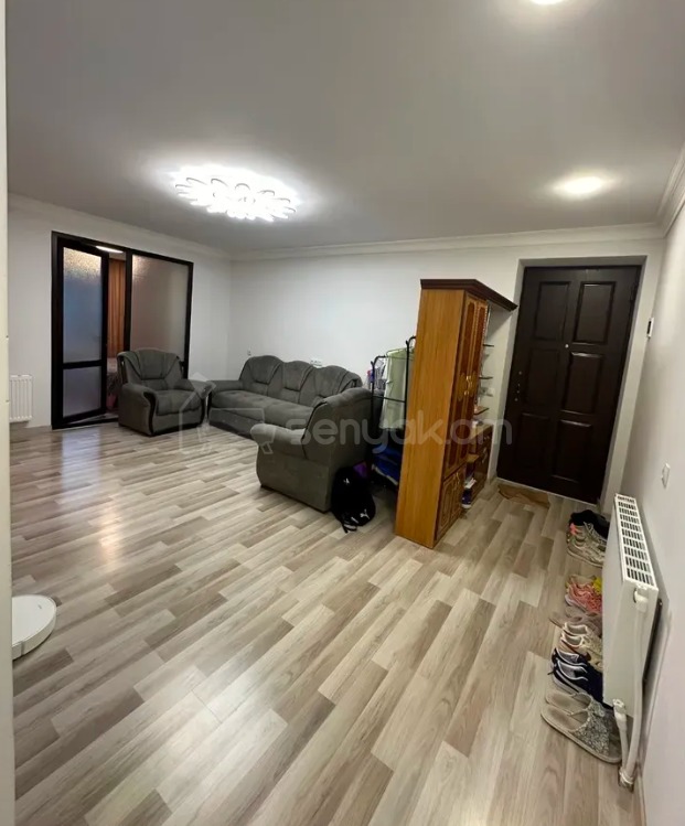 2 Սենյականոց Բնակարան Քարե Շենքում, 57քմ, 1/5 հարկ, Կապիտալ Վերանորոգված