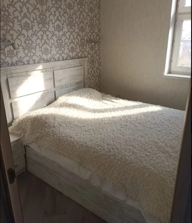 2 Սենյականոց Բնակարան Քարե Շենքում, 50քմ, 5/5 հարկ, Կապիտալ Վերանորոգված