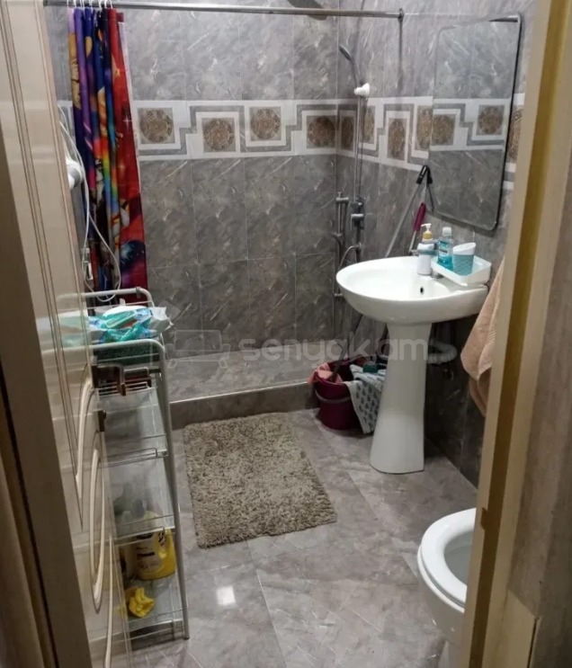 2 Սենյականոց Բնակարան Քարե Շենքում, 50քմ, 5/5 հարկ, Կապիտալ Վերանորոգված