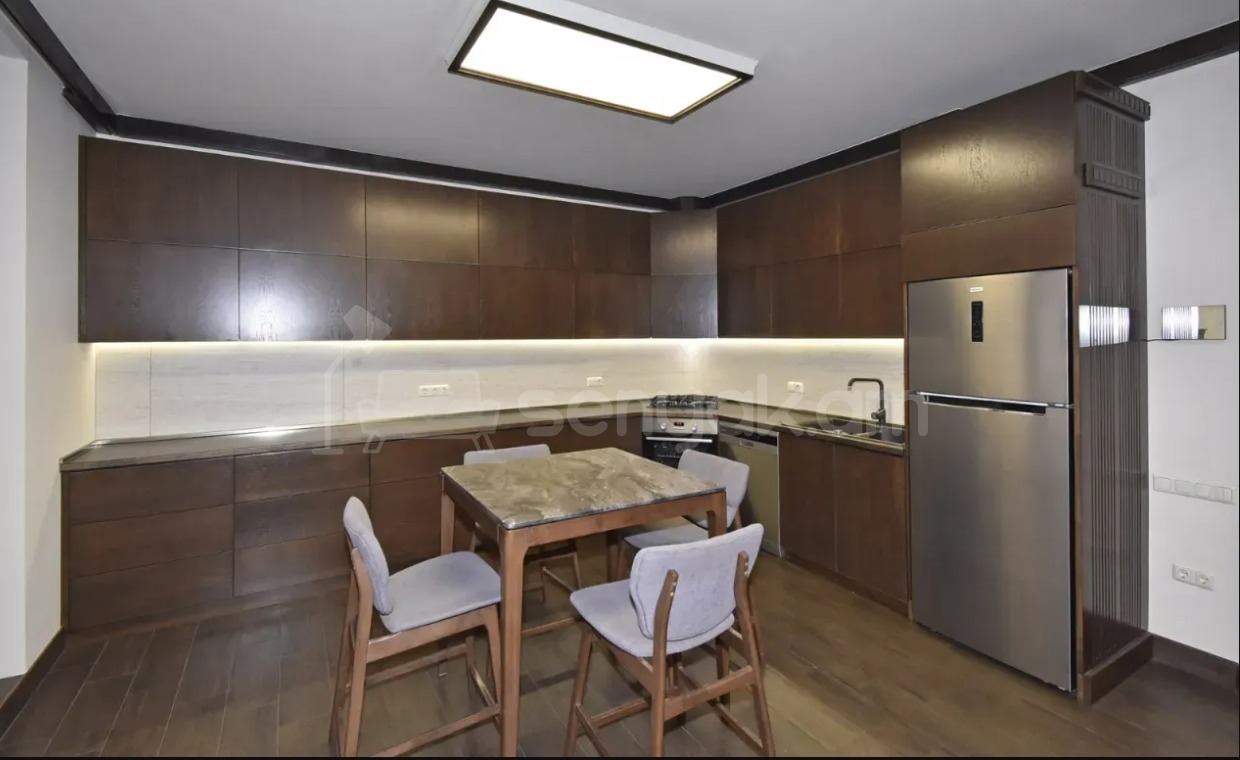 5 Սենյականոց Շքեղ Առանձնատուն, 400քմ