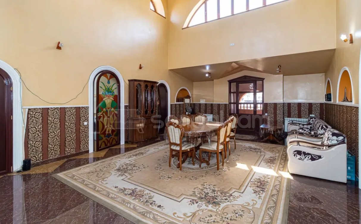 8 Սենյականոց Շքեղ Առանձնատուն, 630քմ