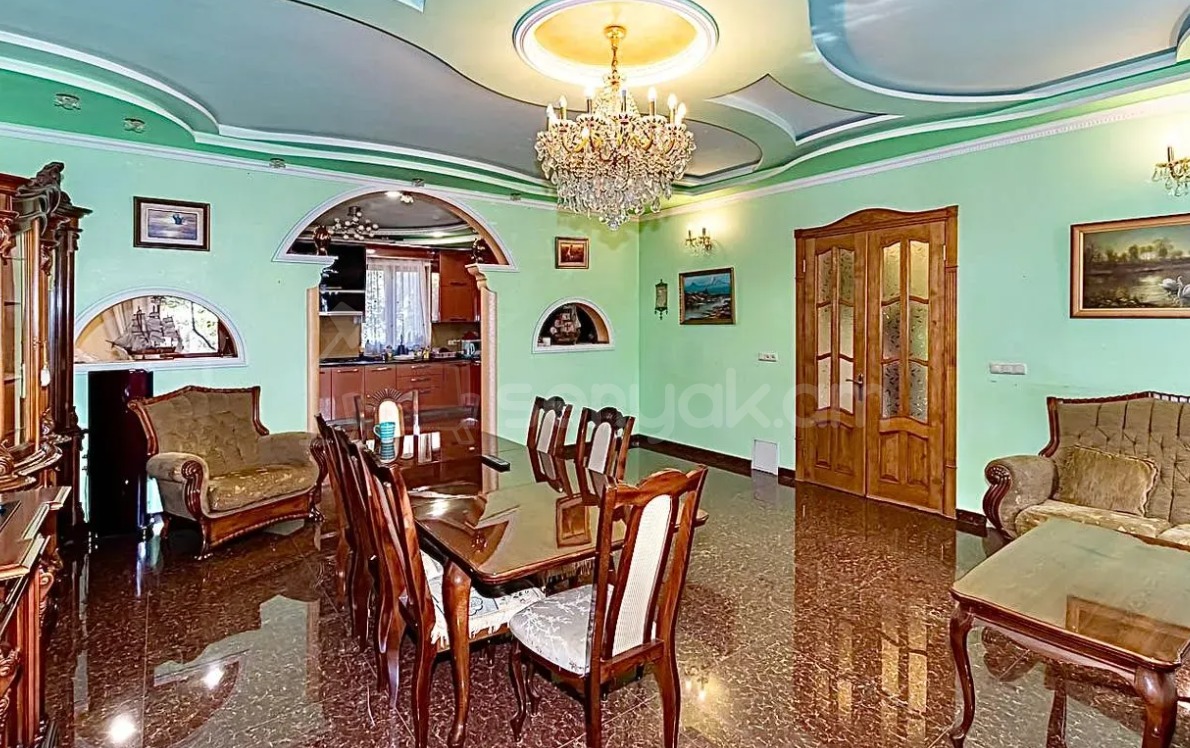 8 Սենյականոց Շքեղ Առանձնատուն, 630քմ