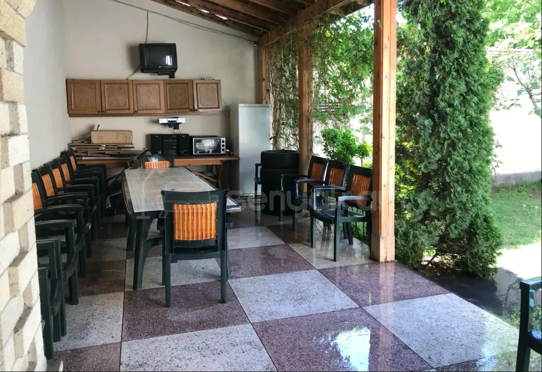 8 Սենյականոց Շքեղ Առանձնատուն, 1000քմ, Լողավազանով