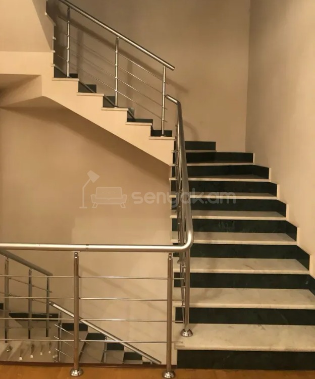 8 Սենյականոց Շքեղ Առանձնատուն, 1000քմ, Լողավազանով