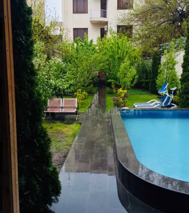 8 Սենյականոց Շքեղ Առանձնատուն, 1000քմ, Լողավազանով