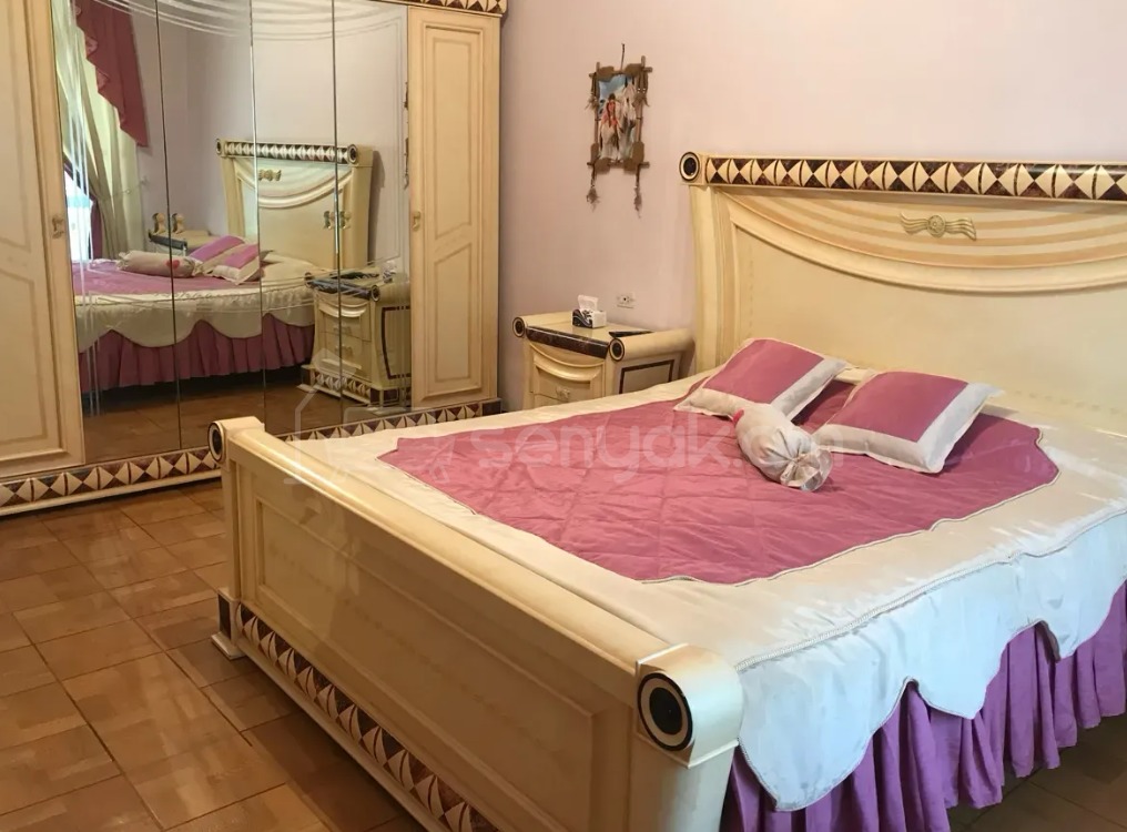 8 Սենյականոց Շքեղ Առանձնատուն, 1000քմ, Լողավազանով