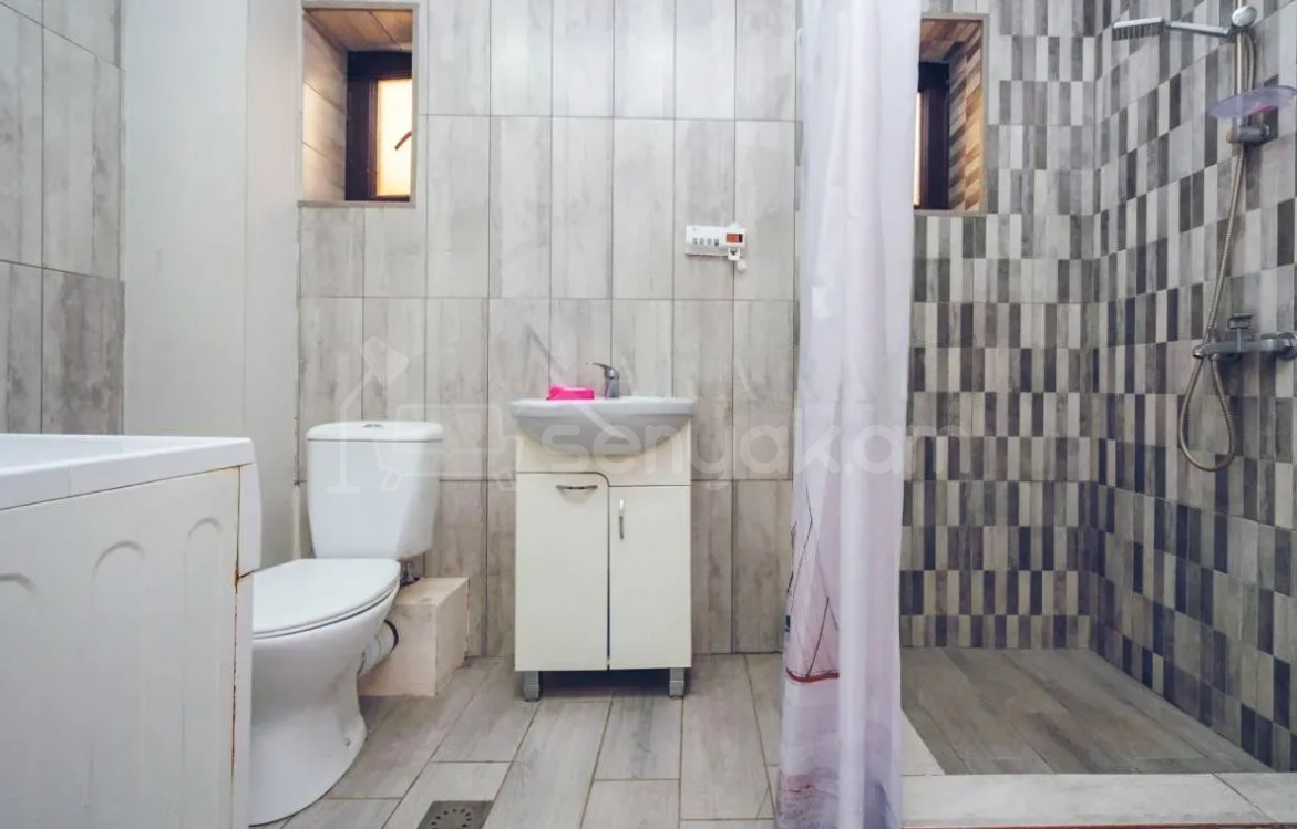 6 Սենյականոց Շքեղ Առանձնատուն, 380քմ