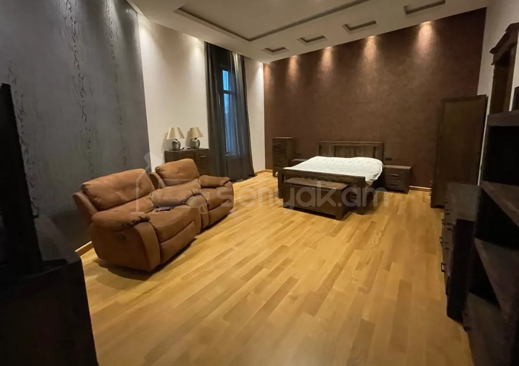 8 Սենյականոց Շքեղ Առանձնատուն, 1250քմ, Լողավազանով, Ավտոտնակով