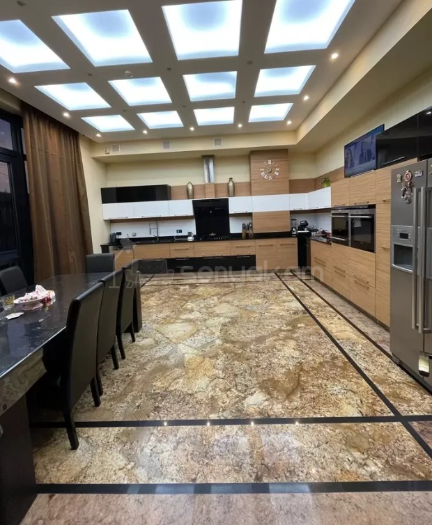 8 Սենյականոց Շքեղ Առանձնատուն, 1250քմ, Լողավազանով, Ավտոտնակով