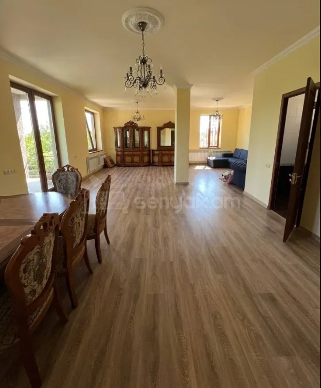 8 Սենյականոց Շքեղ Առանձնատուն, 305քմ