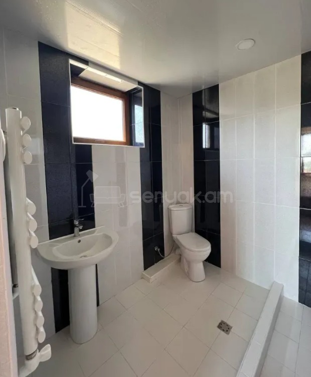 8 Սենյականոց Շքեղ Առանձնատուն, 305քմ