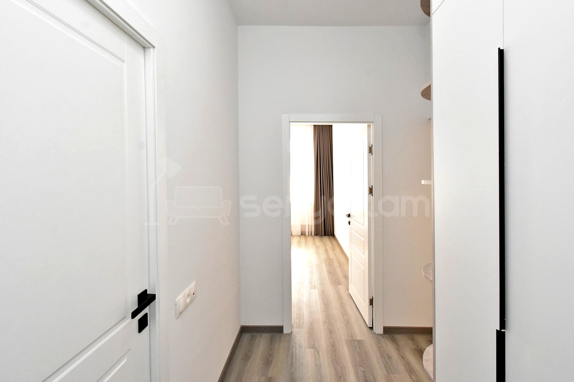 2 Սենյականոց Բնակարան Նորակառույցում, 60քմ, 14/17 հարկ, Դիզայներական Վերանորոգված, Կահավորված, Արևկող