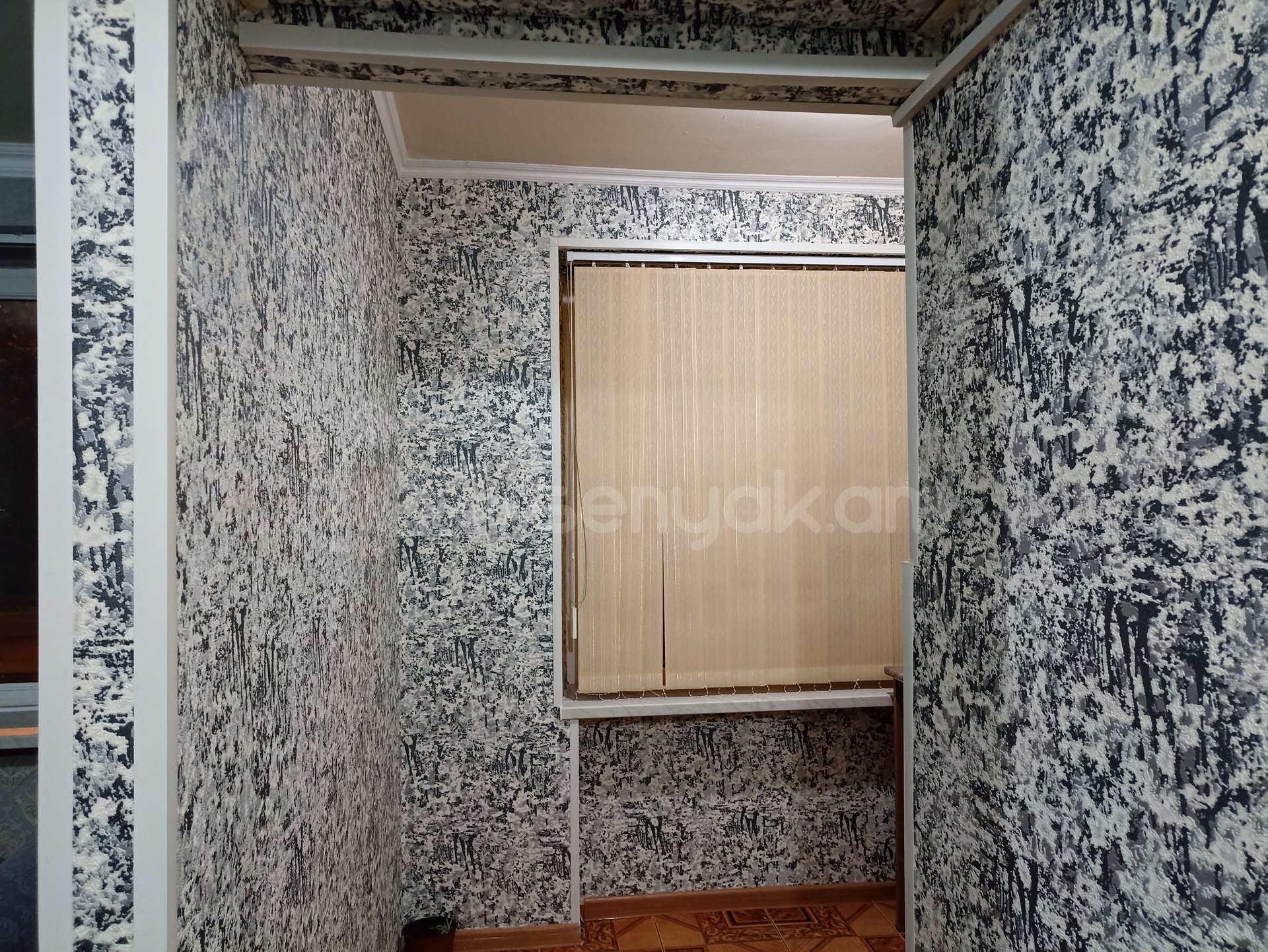 1 Սենյականոց Բնակարան, 28քմ, 2/5 հարկ, Նորմալ Վիճակում