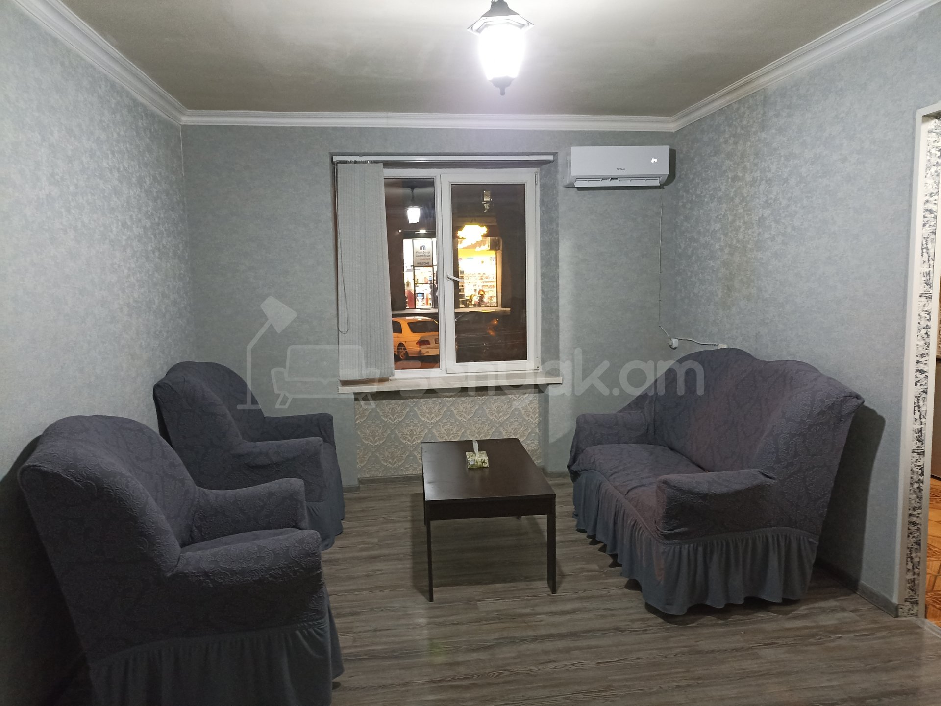 1 Սենյականոց Բնակարան Քարե Շենքում, 28քմ, 2/5 հարկ, Նորմալ Վիճակում