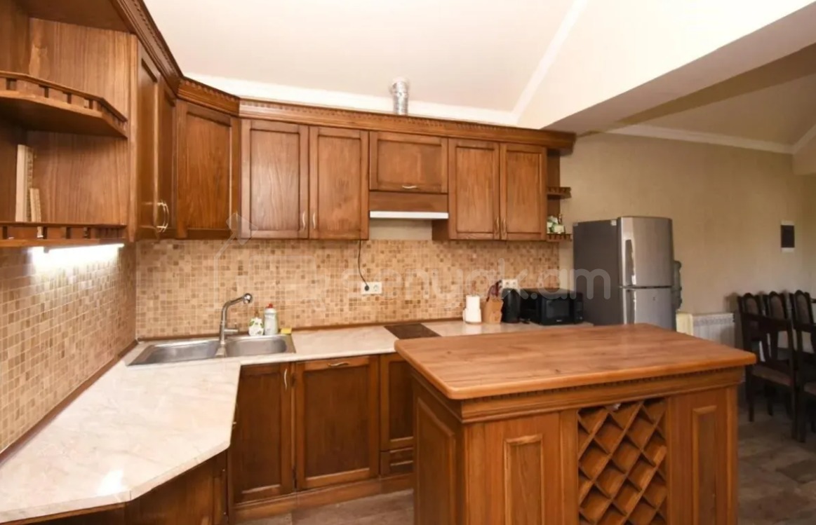 4 Սենյականոց Շքեղ Առանձնատուն, 230քմ, Լողավազանով