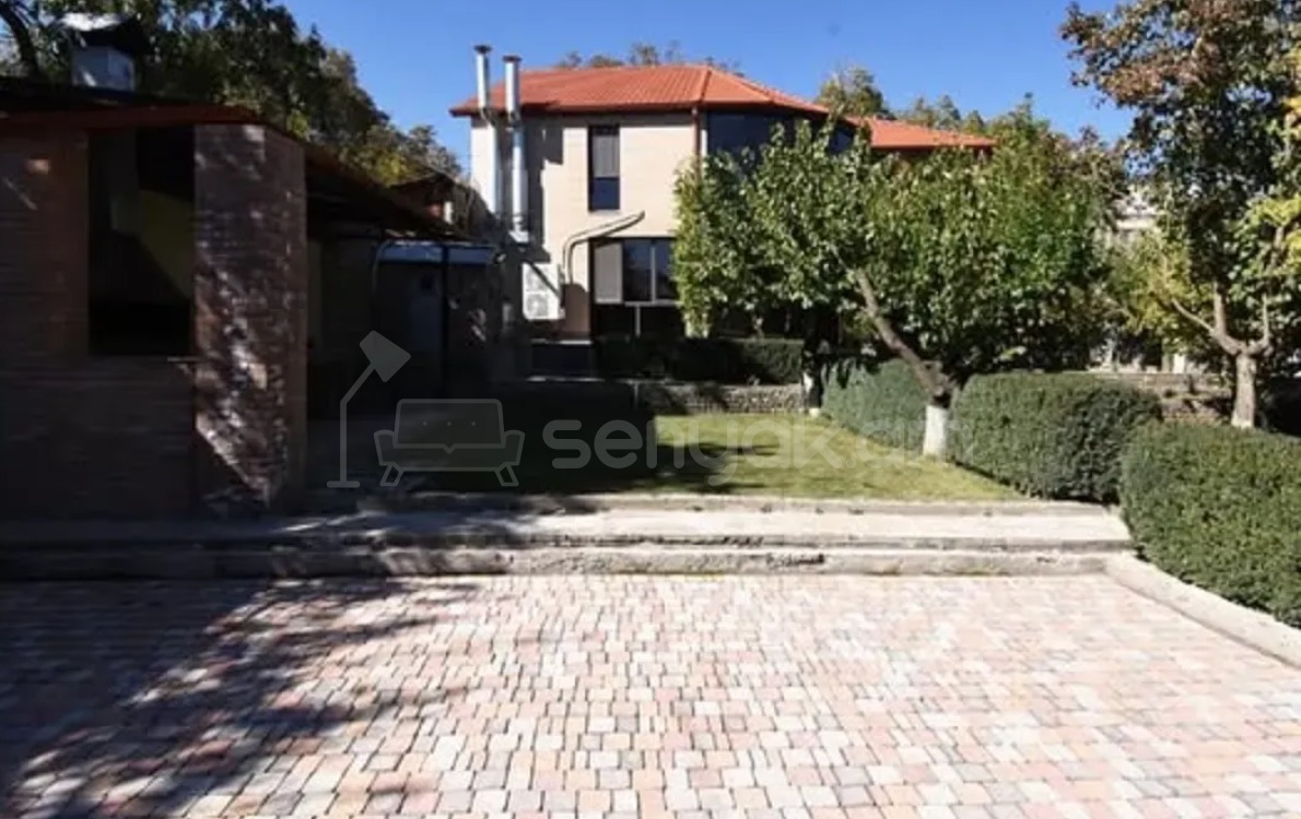 4 Սենյականոց Շքեղ Առանձնատուն, 230քմ, Լողավազանով