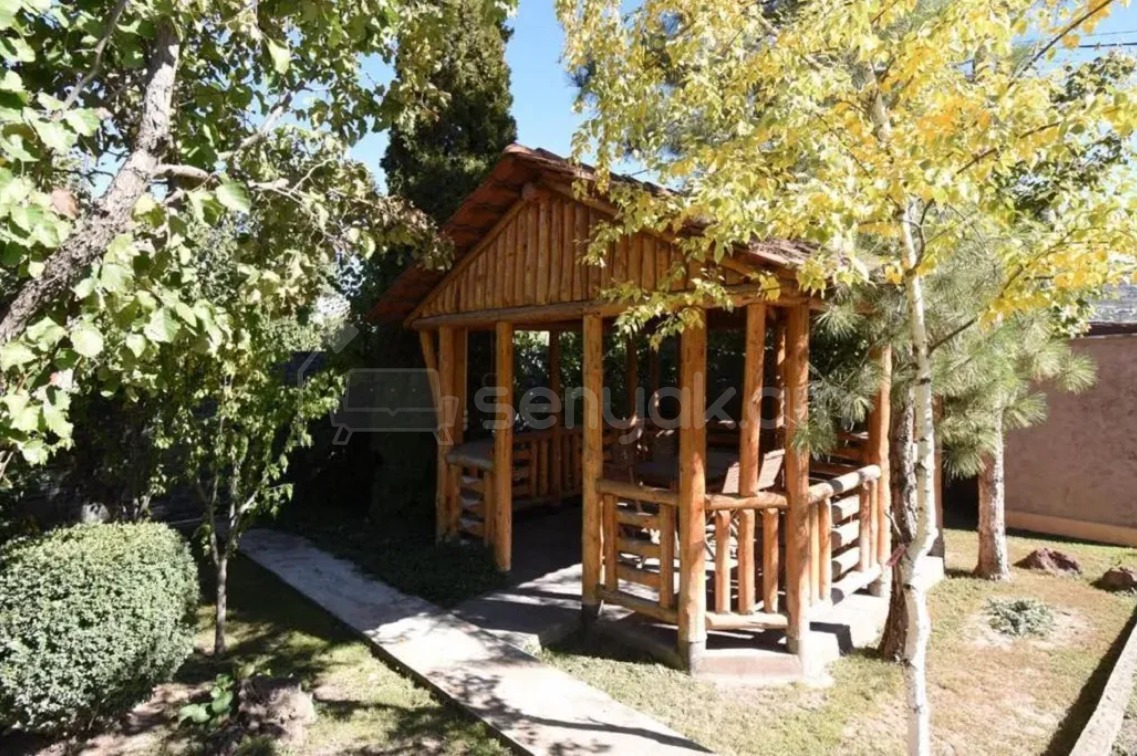 4 Սենյականոց Շքեղ Առանձնատուն, 230քմ, Լողավազանով