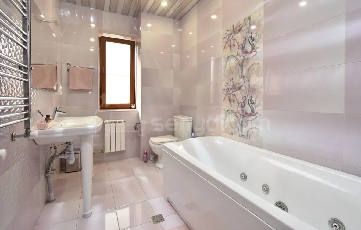 8 Սենյականոց Շքեղ Առանձնատուն, 700քմ, Լողավազանով, Ավտոտնակով