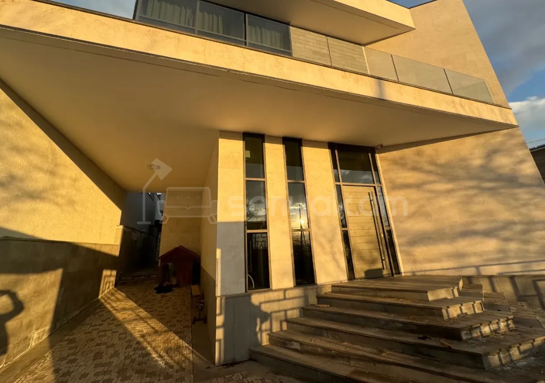 6 Սենյականոց Շքեղ Առանձնատուն, 270քմ