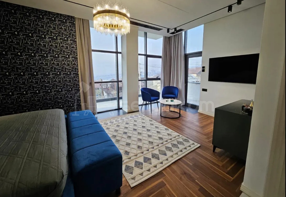 6 Սենյականոց Շքեղ Առանձնատուն, 270քմ