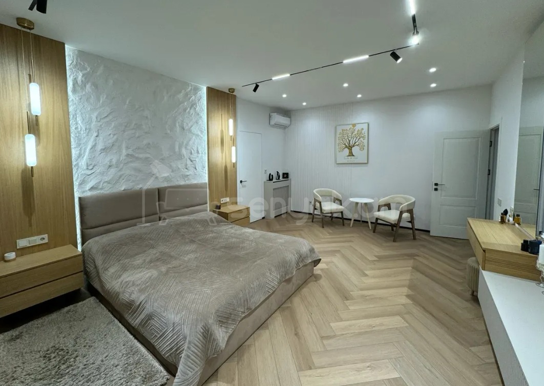 6 Սենյականոց Շքեղ Առանձնատուն, 360քմ