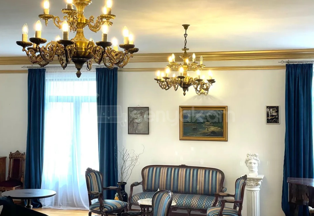 8 Սենյականոց Շքեղ Առանձնատուն, 860քմ